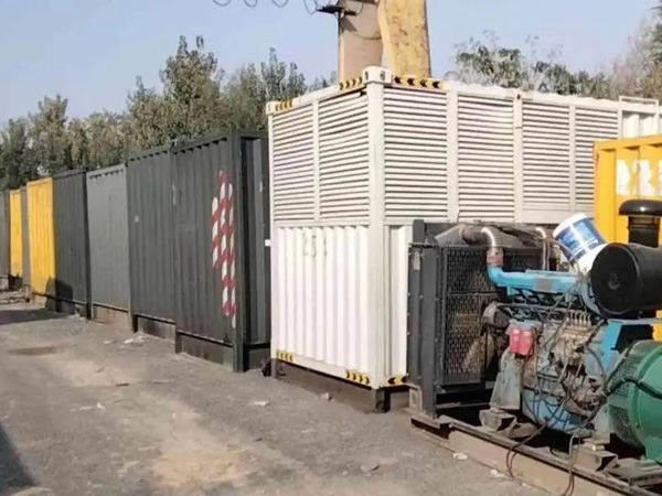 惠山200KW柴油发电机机组每小时油耗是多少?