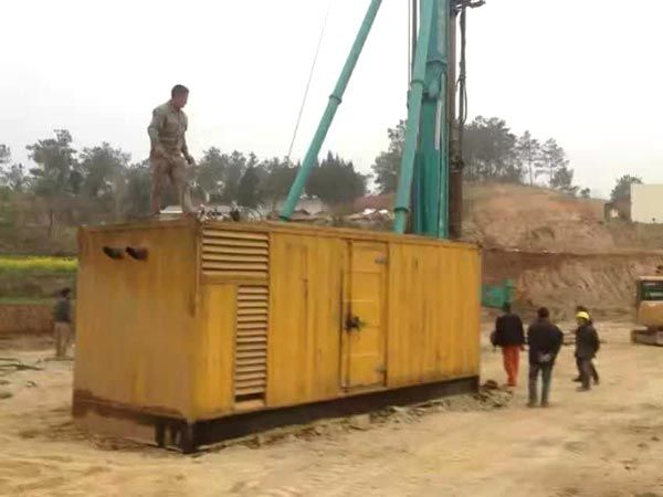 惠山如何判断水冷式机油散热器密封件是否需要更换？